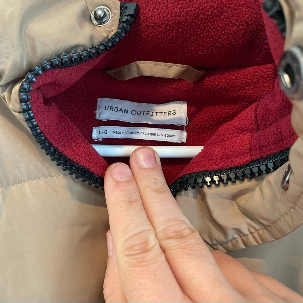 Urban Outfitters Tan Cropped Puffer Jacket Hidden Hood Quilted Coat Large - Picture 2 of 13